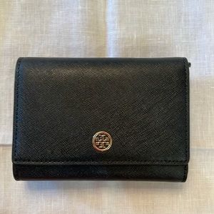 Tory Burch Robinson Medium Trifold Wallet